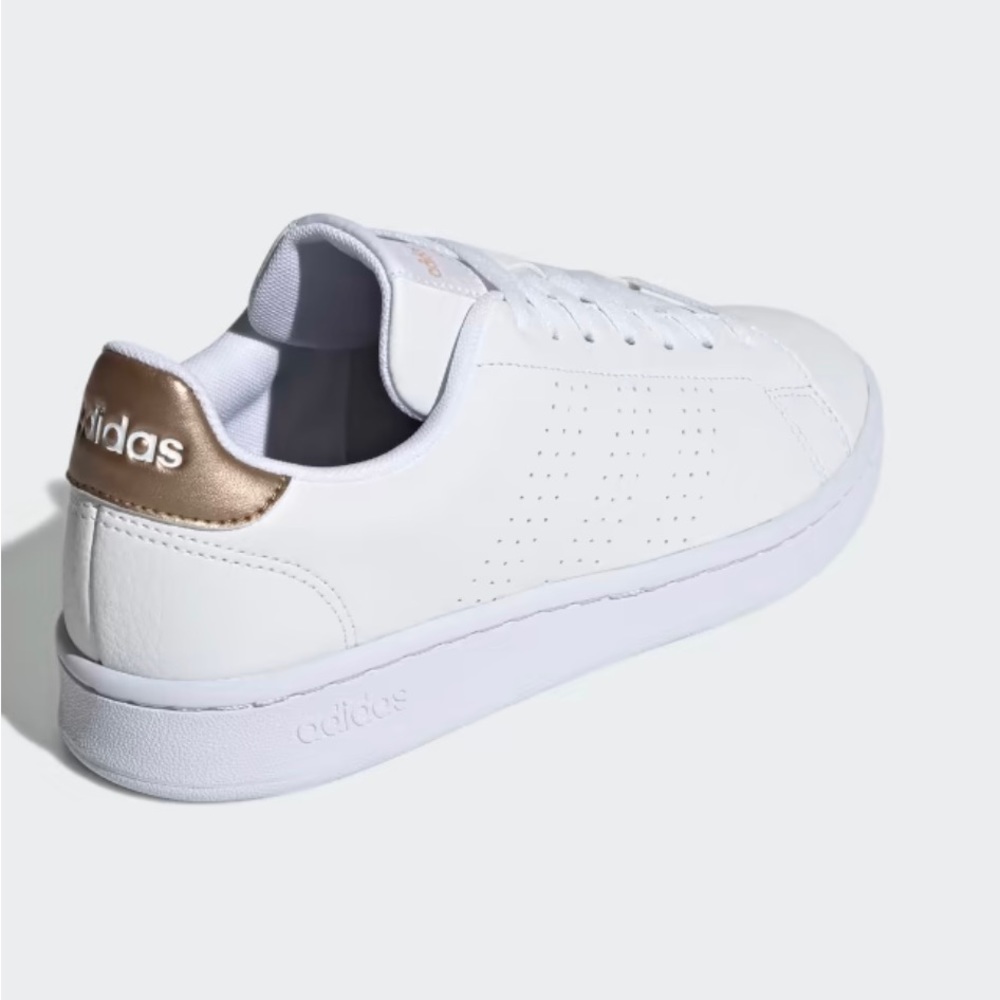 Adidas Cloud White/ Copper Metallic Women’s 7 Shoes